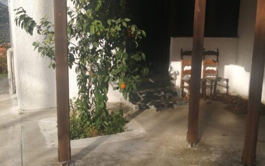 Πωλείται Πέτρινη Κατοικία 92 Τ.Μ. Εντός Οικοπέδου 700 Τ.Μ. Στο Δύστο Ευβοίας
