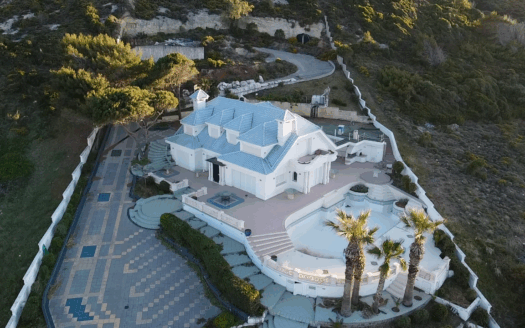 Πωλείται Πολυτελής Βίλα 550 Τ.Μ.  Σε Οικόπεδο 7000 Τ.Μ. Στην Παραλία Άγιος Μερκούριος Αυλώνος Ευβοίας