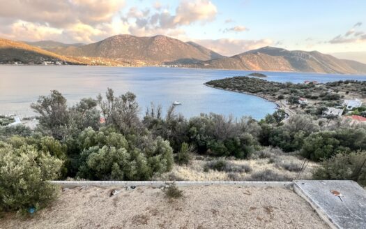 Πωλείται Παραθαλάσσια Μονοκατοικία Τριών Επιπέδων 203 Τ.Μ. Σε Οικόπεδο 825 Τ.Μ. Στον Άγιο Δημήτριο Δυστίων Ευβοίας