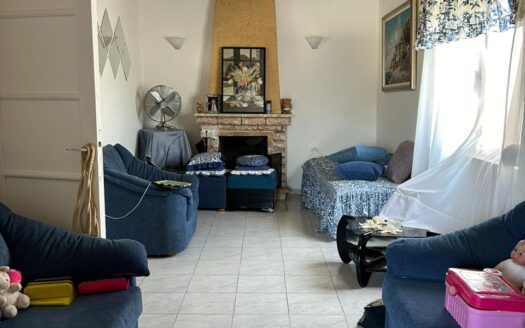 Πωλείται Μονοκατοικία 100 Τ.Μ. Σε Οικόπεδο 400 Τ.Μ. Στο Αυλωνάρι Ευβοίας