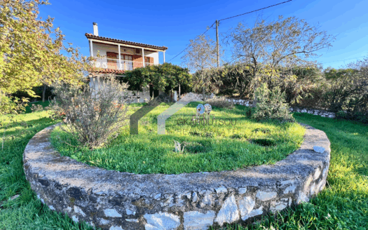 Πωλείται Μονοκατοικία Δύο Επιπέδων 105 Τ.Μ. Σε οικόπεδο 3800 Τ.Μ. Στο Βέλος Δυστίων Ευβοίας