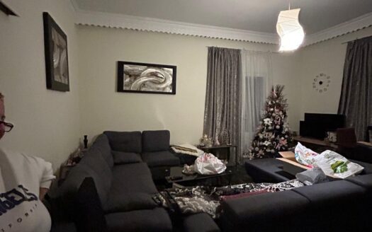 Πωλείται Οροφοδιαμέρισμα 110 Τ.Μ. Σε Οικόπεδο 200 Τ.Μ. Στο Αλιβέρι Ευβοίας