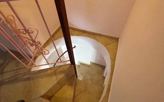 Πωλείται Μεζονέτα 141 τ.μ. σε Οικόπεδο 600 τ.μ. στους Ταξιάρχες Κύμης Ευβοίας