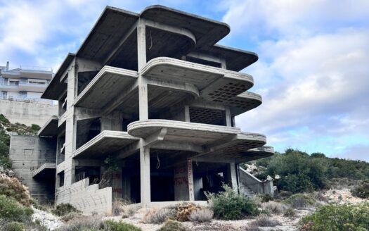 Πωλείται Παραθαλάσσια Ημιτελής Οικοδομή 330 τ.μ. σε Οικόπεδο 780 τ.μ. στην Ακτή Νηρέως Ευβοίας