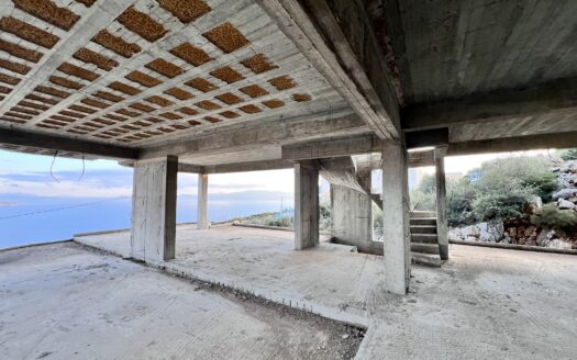 Πωλείται Παραθαλάσσια Ημιτελής Οικοδομή 330 τ.μ. σε Οικόπεδο 780 τ.μ. στην Ακτή Νηρέως Ευβοίας